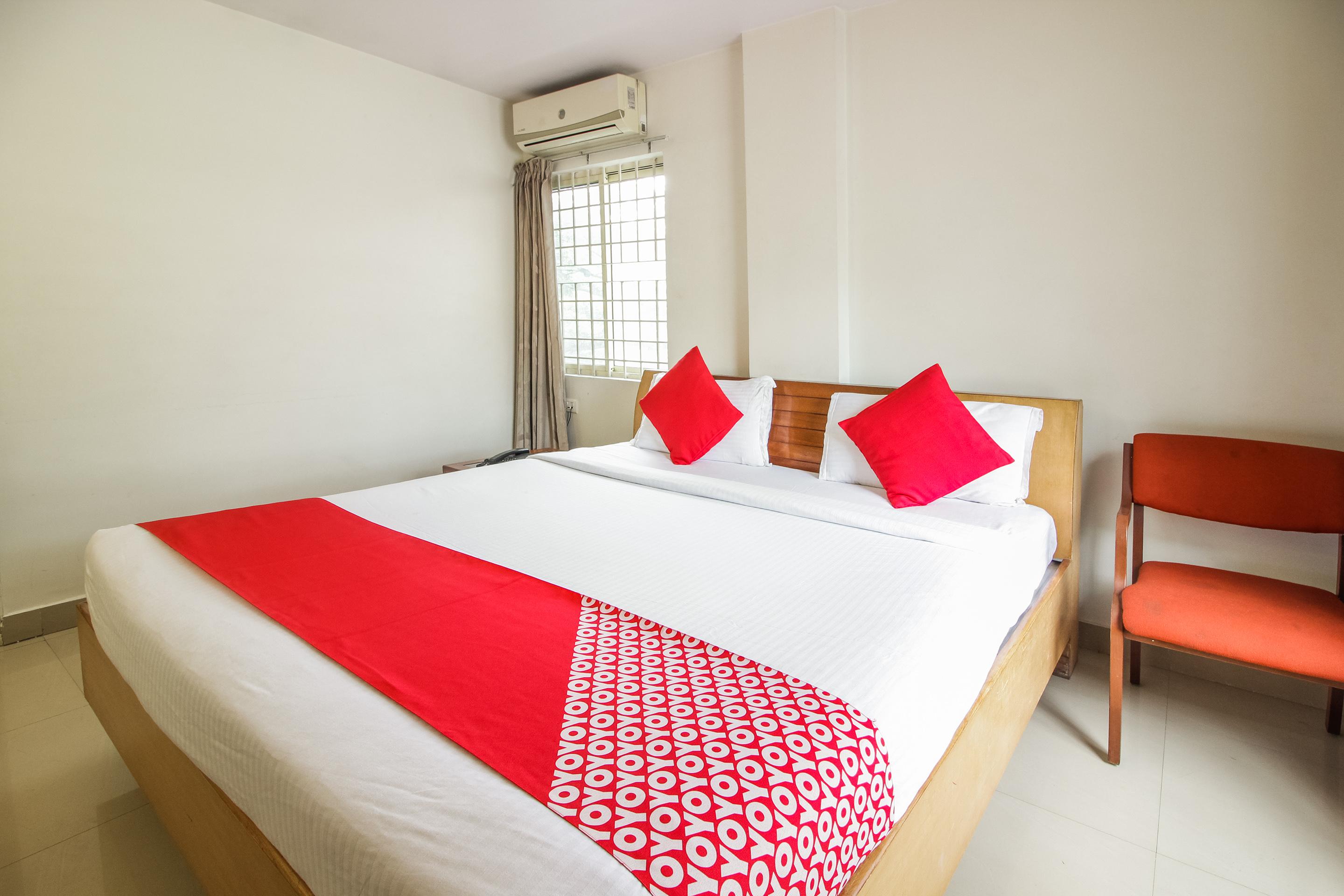 Hotel White Parrot Мисор Екстериор снимка