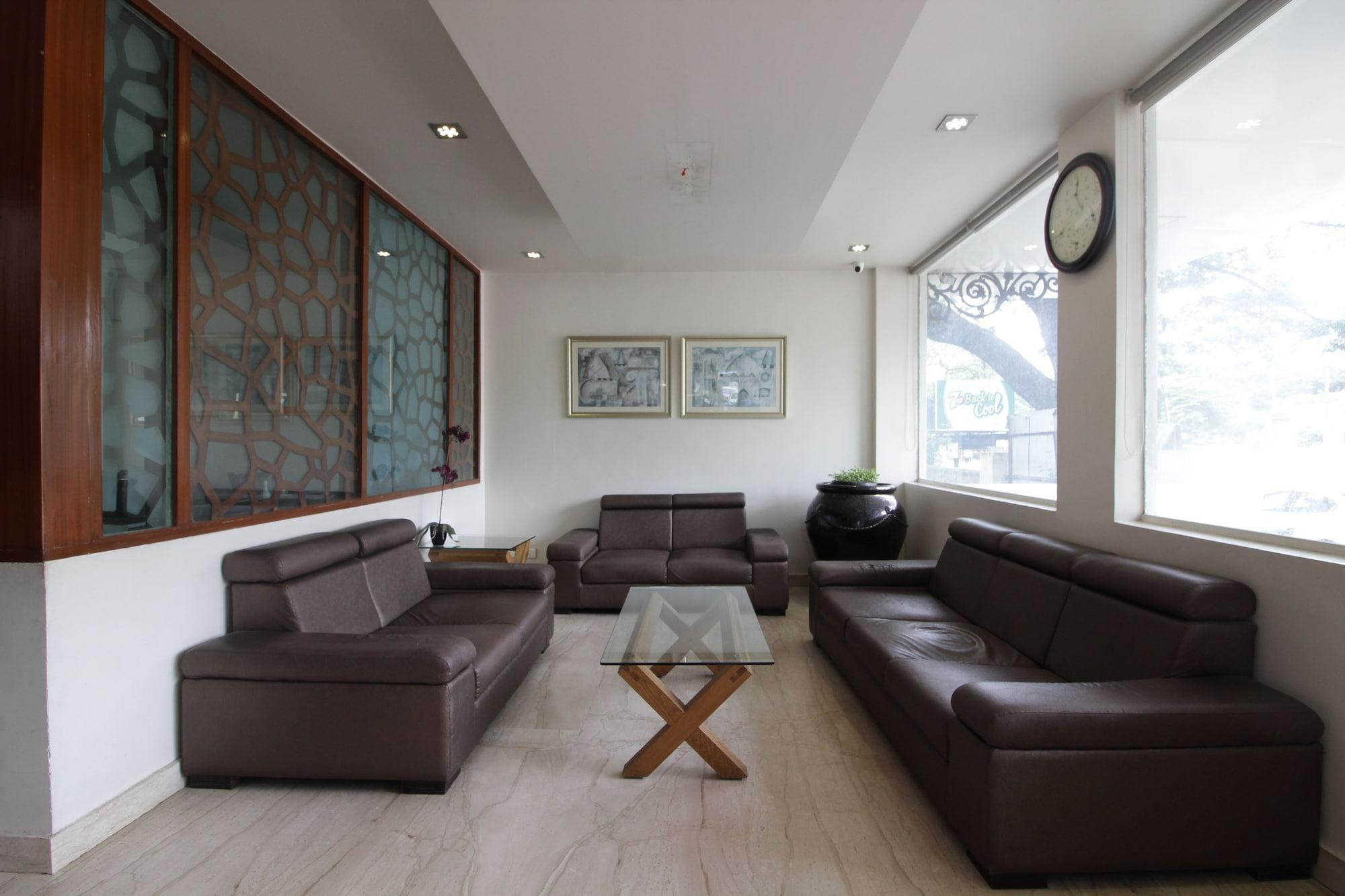 Hotel White Parrot Мисор Екстериор снимка