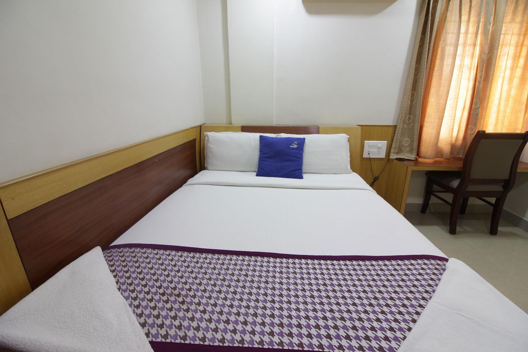 Hotel White Parrot Мисор Екстериор снимка